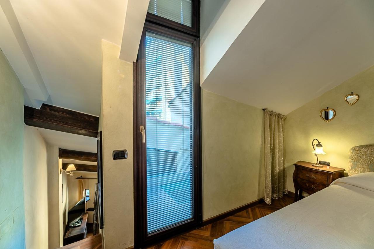 Ferienwohnung Dimora Lucrezia Savona Exterior foto