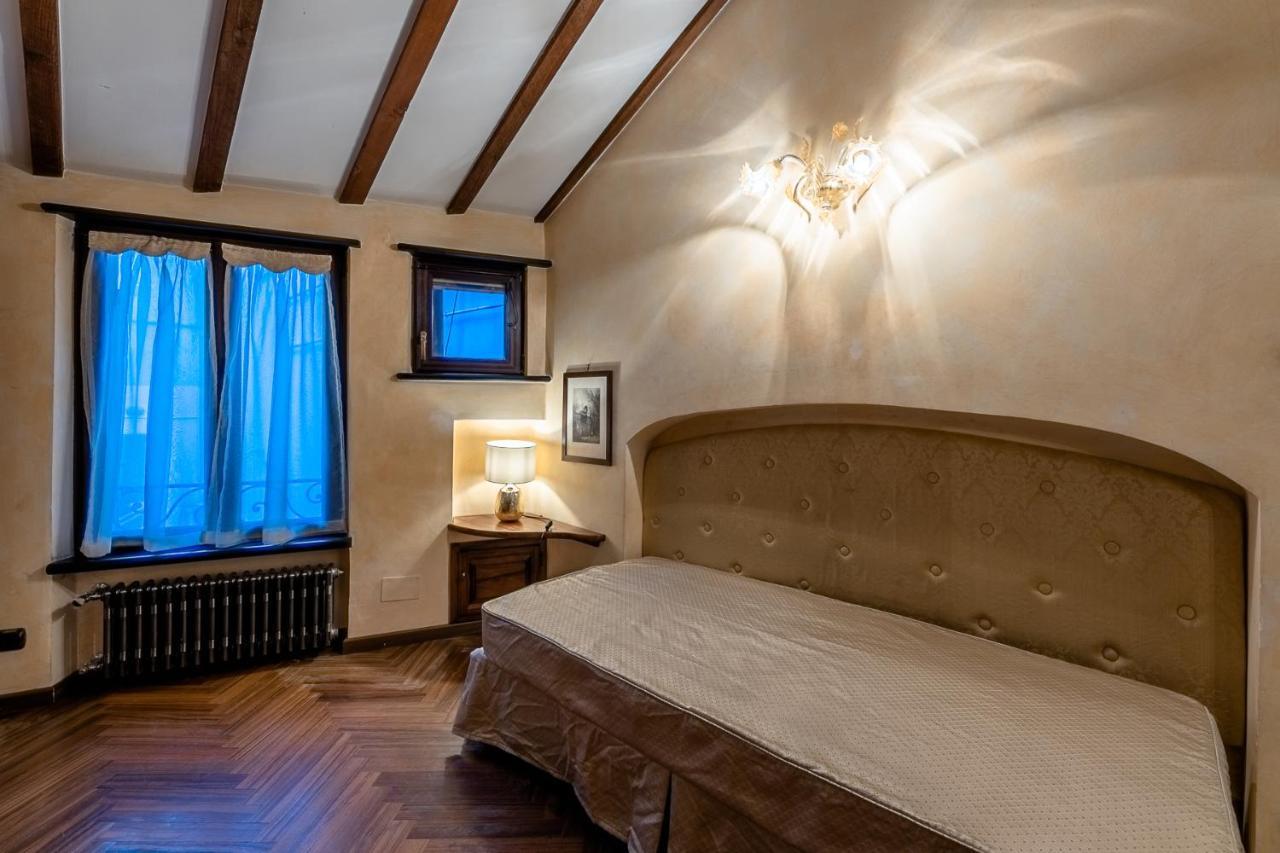 Ferienwohnung Dimora Lucrezia Savona Exterior foto