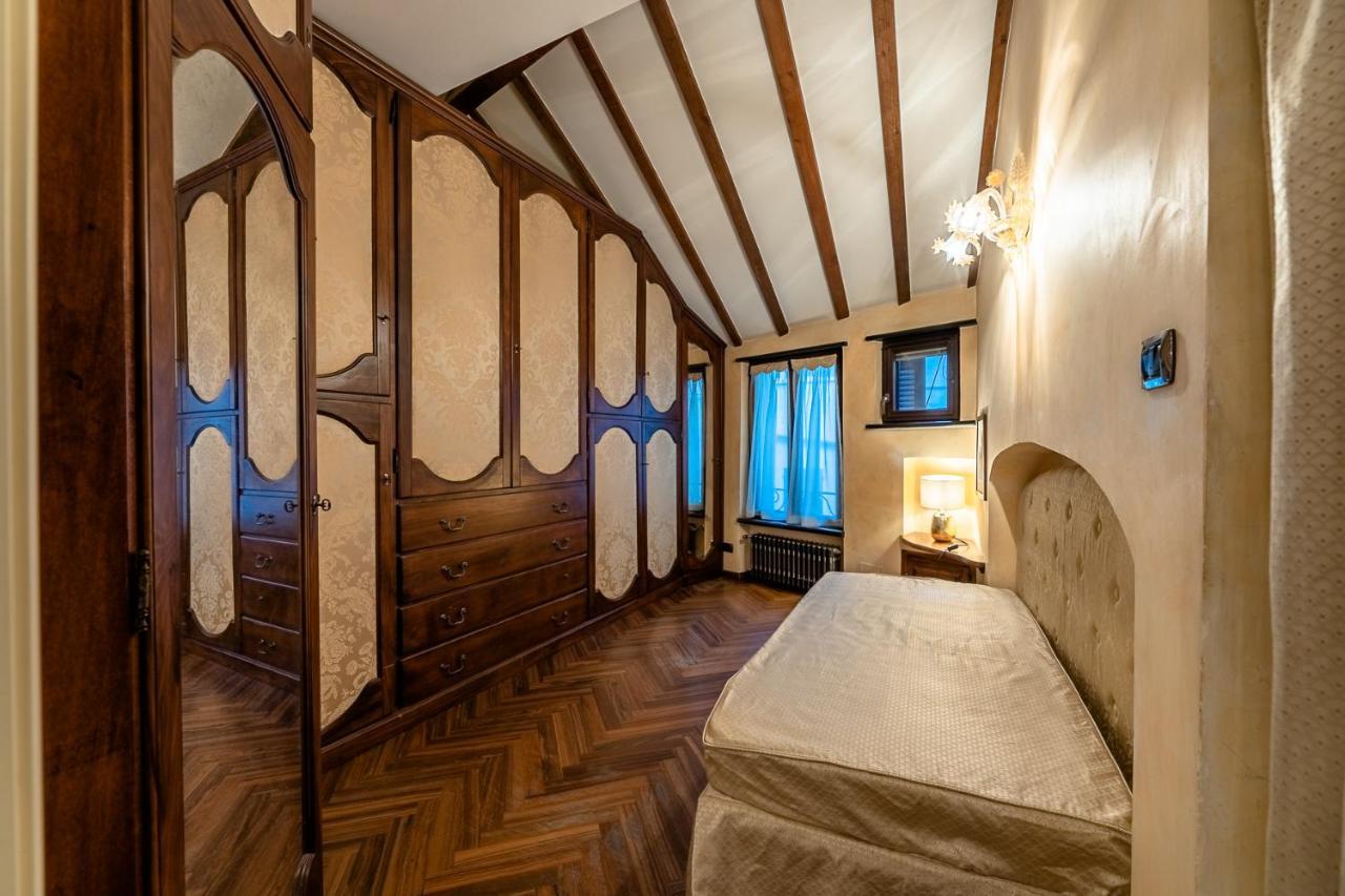 Ferienwohnung Dimora Lucrezia Savona Exterior foto